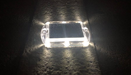 solar road stud marker